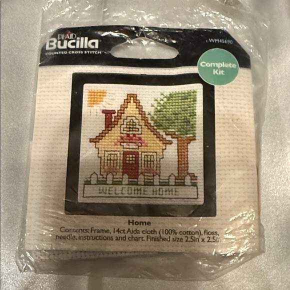 4 Vintage Bucilla, Dmc, and Proud to Be. Cross Stitch Kits with Threads - Picture 5 of 6